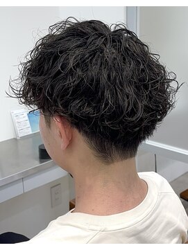 ロミーオム 本厚木(ROMMY. Homme) 波巻きスパイラルパーマ　刈り上げマッシュ