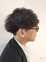 ヒュイル バイ ニアウ(Hwyl by Niau)&nbsp;波巻きスパイラルパーマツイストスパイラルパーマメンズパーマ