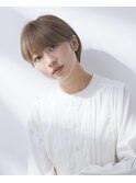 高明度カラー×耳にかけても可愛いショート【池袋・池袋東口】