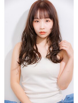 リノナ(Linona) やわらかミディアムワンカールパーマカーキグレージュ前髪錦糸町