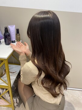 シュヴーブリヤン(cheveux brillants) 【美髪縮毛矯正で再現性100%な艶髪】韓国風ウェーブ巻きが可愛い