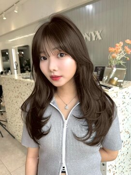 オニキス(ONYX) T125ロング韓国風レイヤーカット透明感ダブルカラー表参道