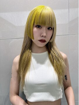 ピークアブー ワン(PEEK-A-BOO ONE) ハイトーンイエローブロンドベージュ姫カット