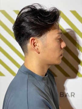 バーバーバー 四谷(BARBER-BAR) ビジネス爽やかフェザースタイル