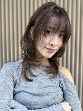 ワンカールで決まるハッシュカット×ぱっつん前髪　表参道