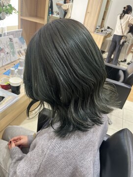 サラ 新宮店(SARA) 【透明感×柔らかさ】オリーブグレージュ