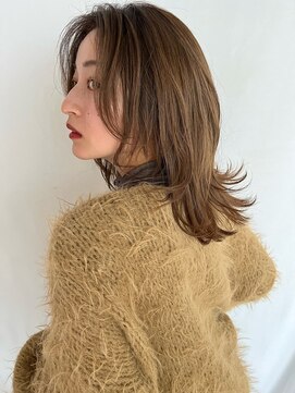 トリッカ シブヤ(TRICCA SHIBUYA) ミディアムレイヤー/筋感ハイライト/オリーブグレージュ