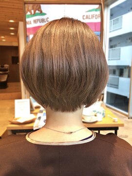 カーイ(Kkaaai powered by Ari gate) くびれショートボブ