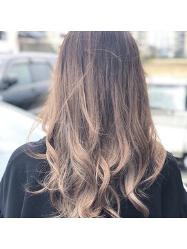 ラフィール(roughire) 外国人風グラデーション