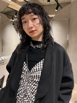 ビビト(bibito) bibito パーマ　ウルフスタイル　ウルフパーマ　オン眉