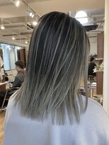 ブリッツレボルト(BLITZ R EVOLUT) 白髪ぼかしバレイヤージュ