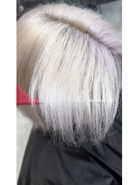 メゾン 心斎橋店(Maison) ホワイト/ブリーチ/ダブルカラー/心斎橋