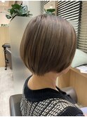 シンプルなボブスタイル