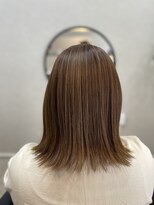 ユーノ(yuuno) ベージュ×ミディアムボブスタイル