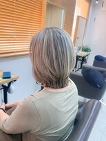 ステラバイケンジ 藤沢(STELLA by KENJE)&nbsp;白髪ぼかし30代40代50代細かめハイライトグレージュ