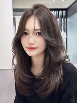ロムーク 表参道(LOMKH)&nbsp;小顔ロングレイヤーカット顔周り春ハッシュカット透明感カラー
