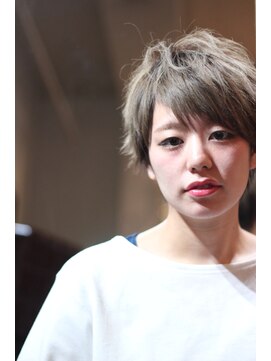 ウィ 立川(Oui) 【Oui!立川】 アンティークアッシュ×イノセントショート