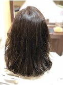ダークベージュ