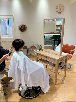 カフーヘアー スパ メイク(kafuu hair spa make)の写真/年齢により変わる髪質や悩みに合わせて【丁寧×適切】な施術◎薬剤にもこだわり大人女性にうれしいサロン★