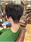 ディレクター今嶋 ショートウルフと裾カラー