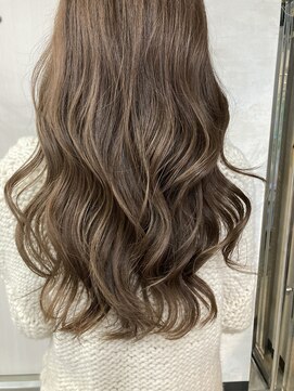 アーバイン バイ ピーシーエイチ(Irvine by P.C.H) シルバーベージュ