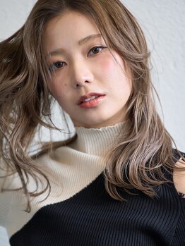 シャル オカチマチ 上野御徒町(shalu)の写真/骨格にあわせたカットで小顔効果バツグン★伸ばしかけでも印象を変えてくれる抜け感スタイルをご提案！