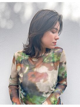 キイ ギンザ(k.e.y GINZA) 毛流れミディ