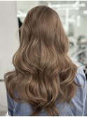 ヘーゼルベージュ　ブリーチなし　レイヤーカット　海外風