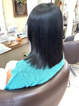 コアフィールフィス(COIFFURE fils) 【見附　今町】黒髪ストレート