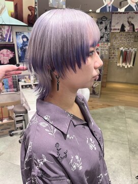 サロウィン 新潟万代店(SALOWIN) ホワイトシルバールーツ紫エンドカラー ショートウルフカット