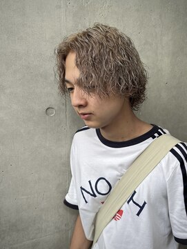 ヘアサロン ガリカ 表参道(hair salon Gallica) 【佐藤翼】ブリーチパーマ/波巻きパーマ