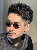 大人の色気漂うニュアンスパーマフェードショート◎