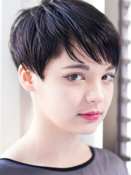 イロドリ ヘアーデザイン(IRODORI hair design)の写真/骨格補正カットで絶妙なシルエットを叶えて！どこから見てもキレイな、スタイリングしやすいデザイン☆