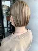 洗練されたハイトーンなパッツンボブ*