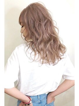 リア 大阪梅田(Ria) ～ミルクティーべージュ～【Ria 大阪 梅田】