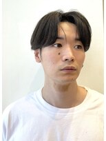 アッシュブラック、センターパート