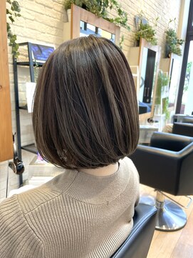 レックス ロア(REX LORE) ミディアムボブ