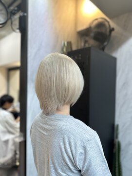 ヴァイス 渋谷店(VAICE) ホワイトベージュ/ショートカット