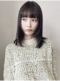 ミディアムレイヤー　内巻き　ダークアッシュ　透明感