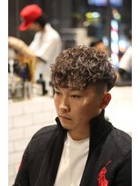 キングスマン トーキョー 八王子店(KINGSMAN TOKYO)&nbsp;ニュアンスパーマ/ツイストスパイラル/フェード<理容室>[八王子]