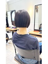 リディー(Lidee) ブルーブラック切りっぱなしボブ9.26