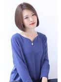 小顔ボブ抜け感アンニュイかき上げ切りっぱなしボブルフグラボブ