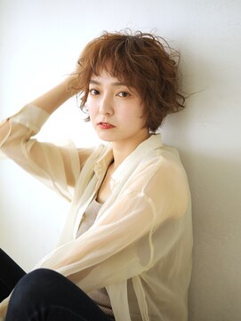 ビィシャイン 社店 春待ちショートヘア