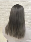グレージュヘア