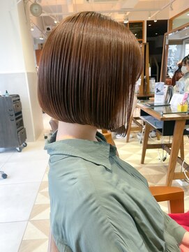 バブ バイネオリーブ(Bab by neolive) 艶ミニボブ☆キャラメルベージュ フェミニン