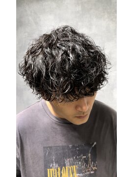 レイズ 名古屋(RAYS) ツイスパ刈り上げ波巻きスパイラルマッシュパーマ