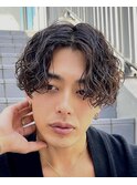 波巻きパーマ　センターパート
