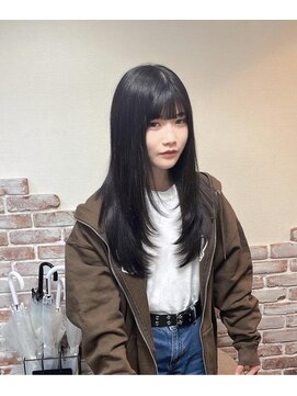 リエコー(RE'ECHO) レイヤーカットが可愛いロングスタイル