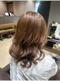 白髪を活かす！大人女性に人気の「白髪ぼかしハイライト」