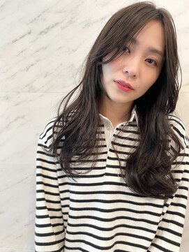 ソワリー 栄(THOiRY) 【THOiRY】女性らしい柔らかヘア似合わせ小顔艶髪ゆる巻きロング